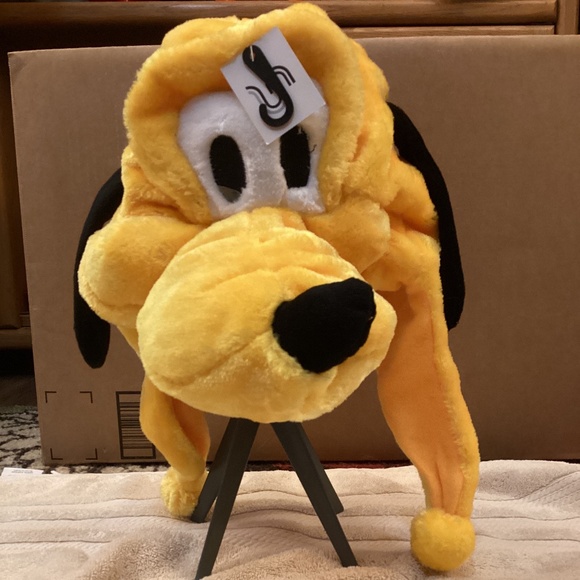 Accessories - NEW Disney Pluto Hat Great condition!